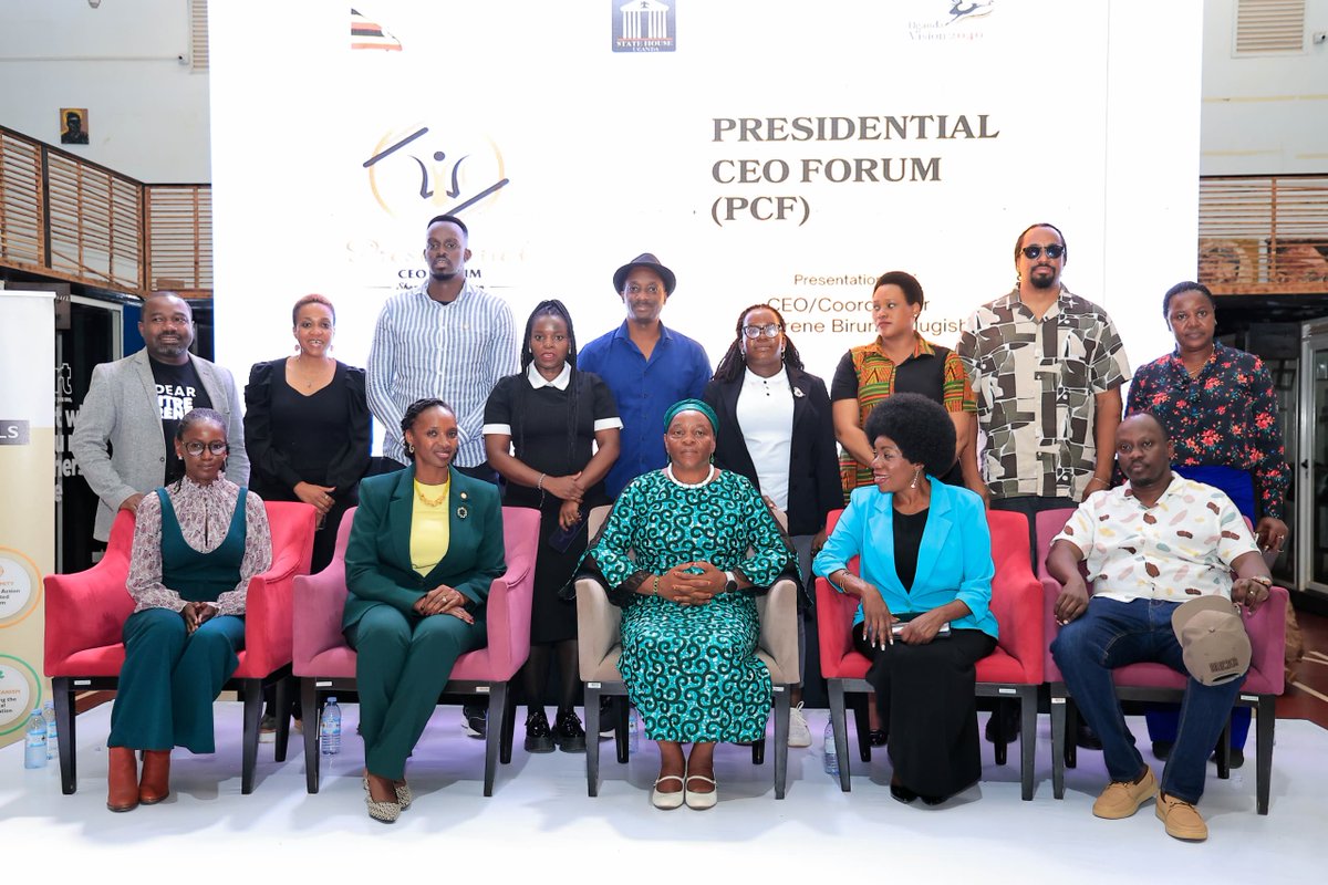 Group Picture with panelists at the Creatives Stakeholder Workshop